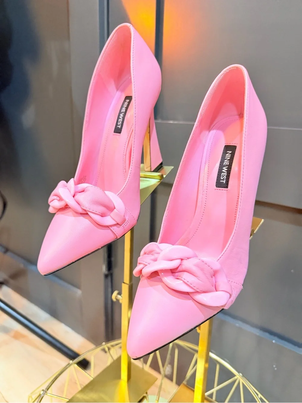 Nine West Pink Pointed Toe Chain Pumps